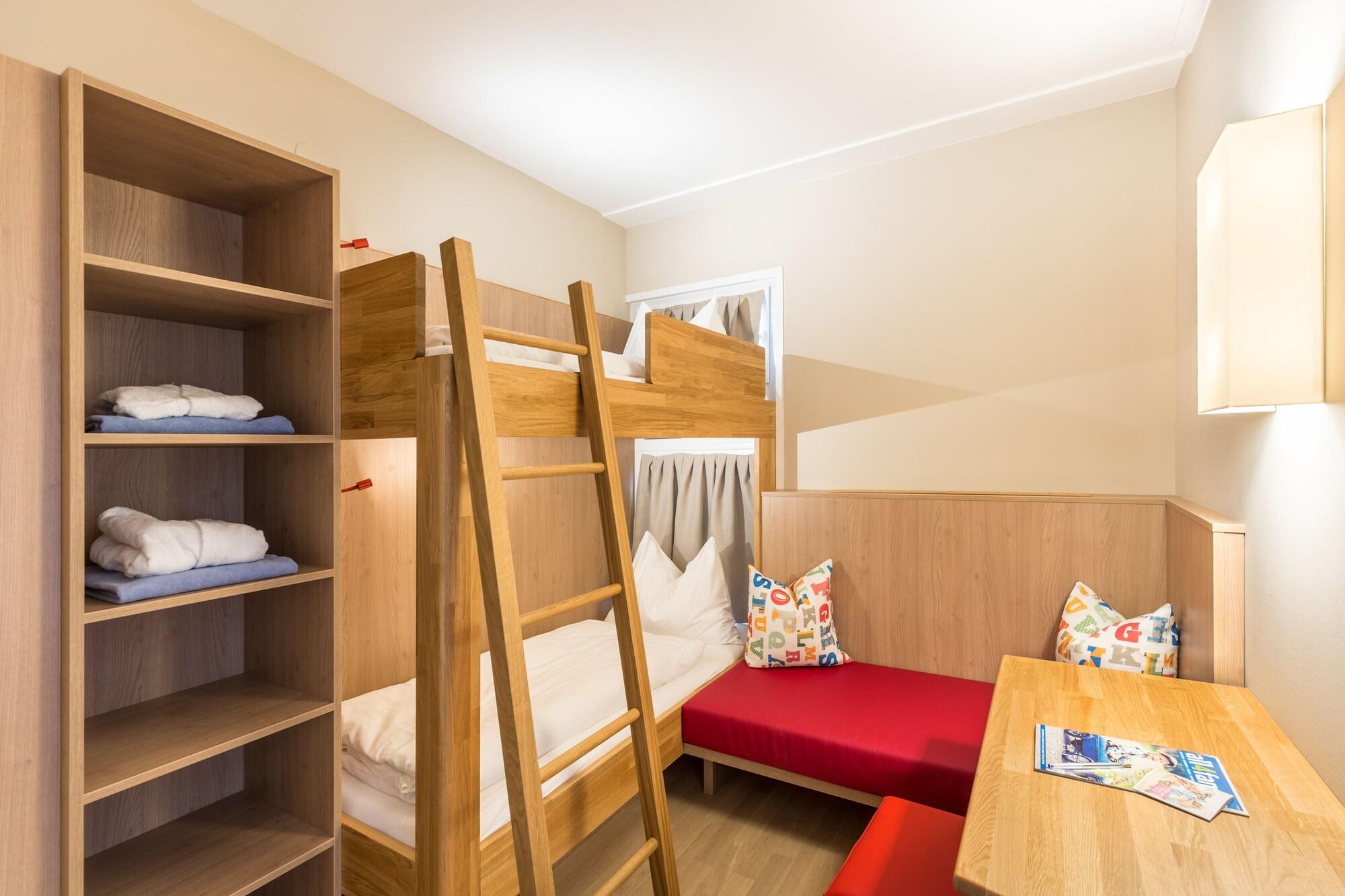 All In Red Thermenhotel لتزمانسبرغ المظهر الخارجي الصورة